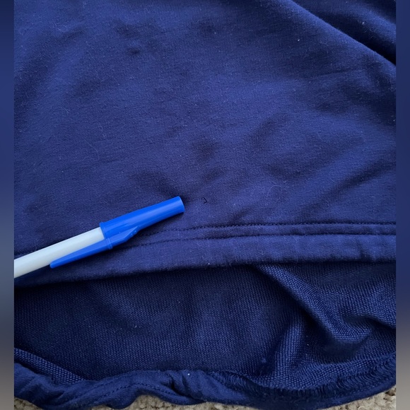 Fabletics M Navy Cropped Crewneck Pullover Athleisure Minimalist Scuba Top *Flaw - Picture 6 of 6